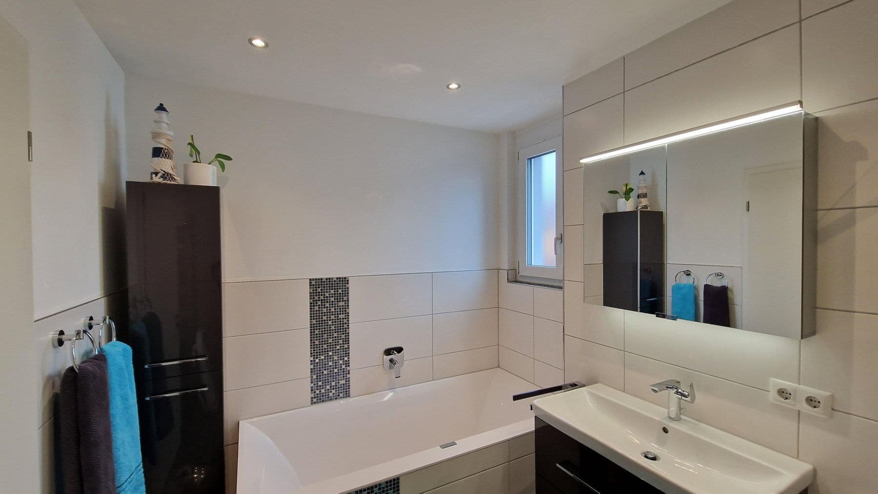Prodej domu 136 m², pozemek 203 m², Holderweg 28, Nürtingen, Bádensko-Württembersko Prodej domu 136 m², pozemek 203 m², Holderweg 28, Nürtingen, Bádensko-Württembersko