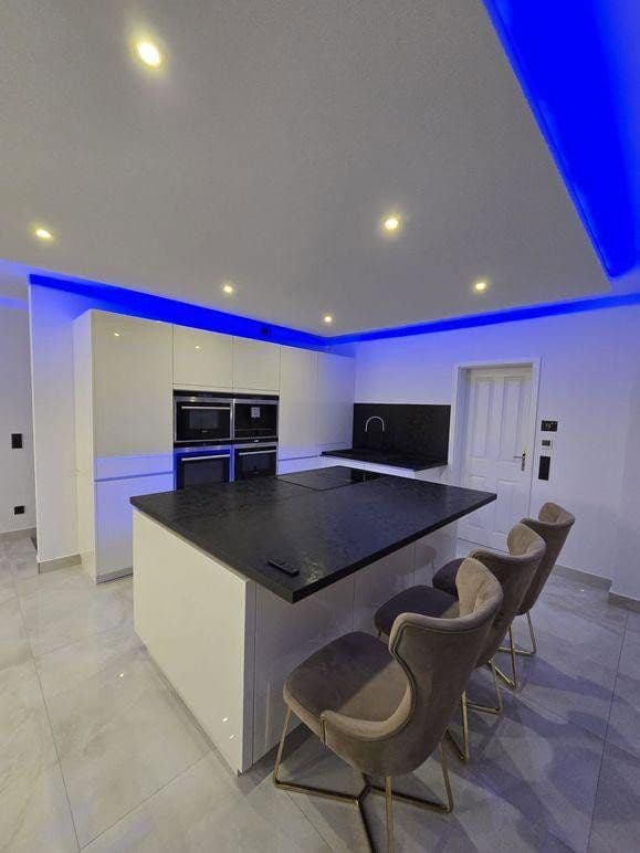 Prodej bytu 4+1 105 m², Hamburg, Hamburg Prodej bytu 4+1 105 m², Hamburg, Hamburg