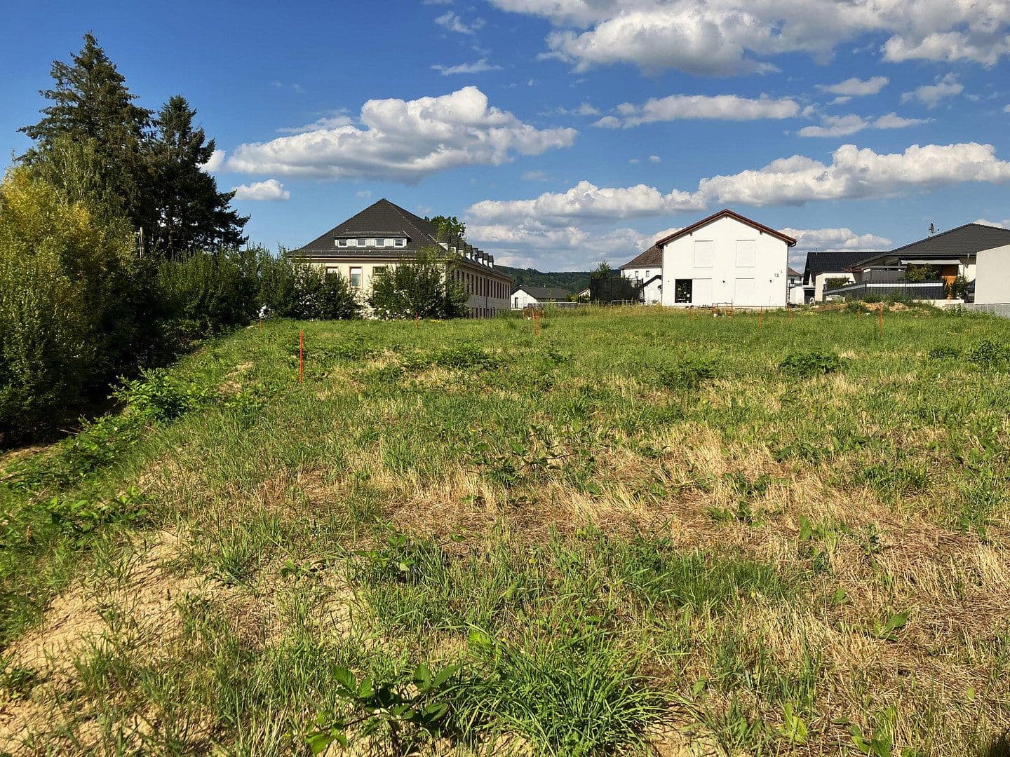 Prodej pozemku 1.102 m², Kurt-Moosdorf-Straße 15, Büdingen, Hessen Prodej pozemku 1.102 m², Kurt-Moosdorf-Straße 15, Büdingen, Hessen