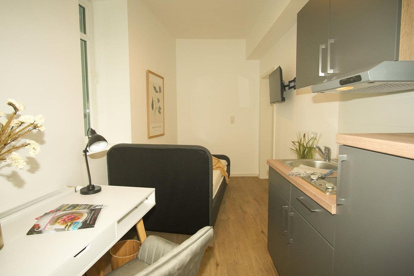 Pronájem bytu 1+1 20 m², Badener Str. 34, Karlsruhe, Bádensko-Württembersko Pronájem bytu 1+1 20 m², Badener Str. 34, Karlsruhe, Bádensko-Württembersko