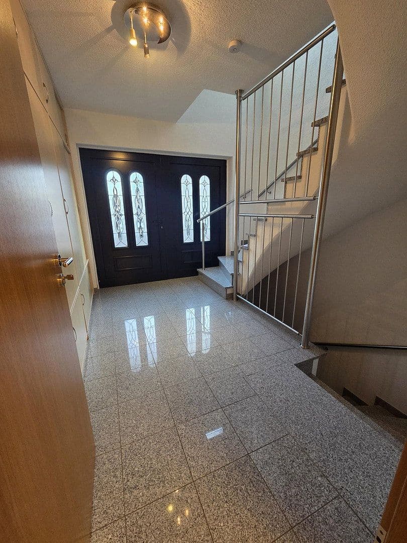 Prodej domu 275 m², pozemek 690 m², Gensingen, Porýní-Falc Prodej domu 275 m², pozemek 690 m², Gensingen, Porýní-Falc