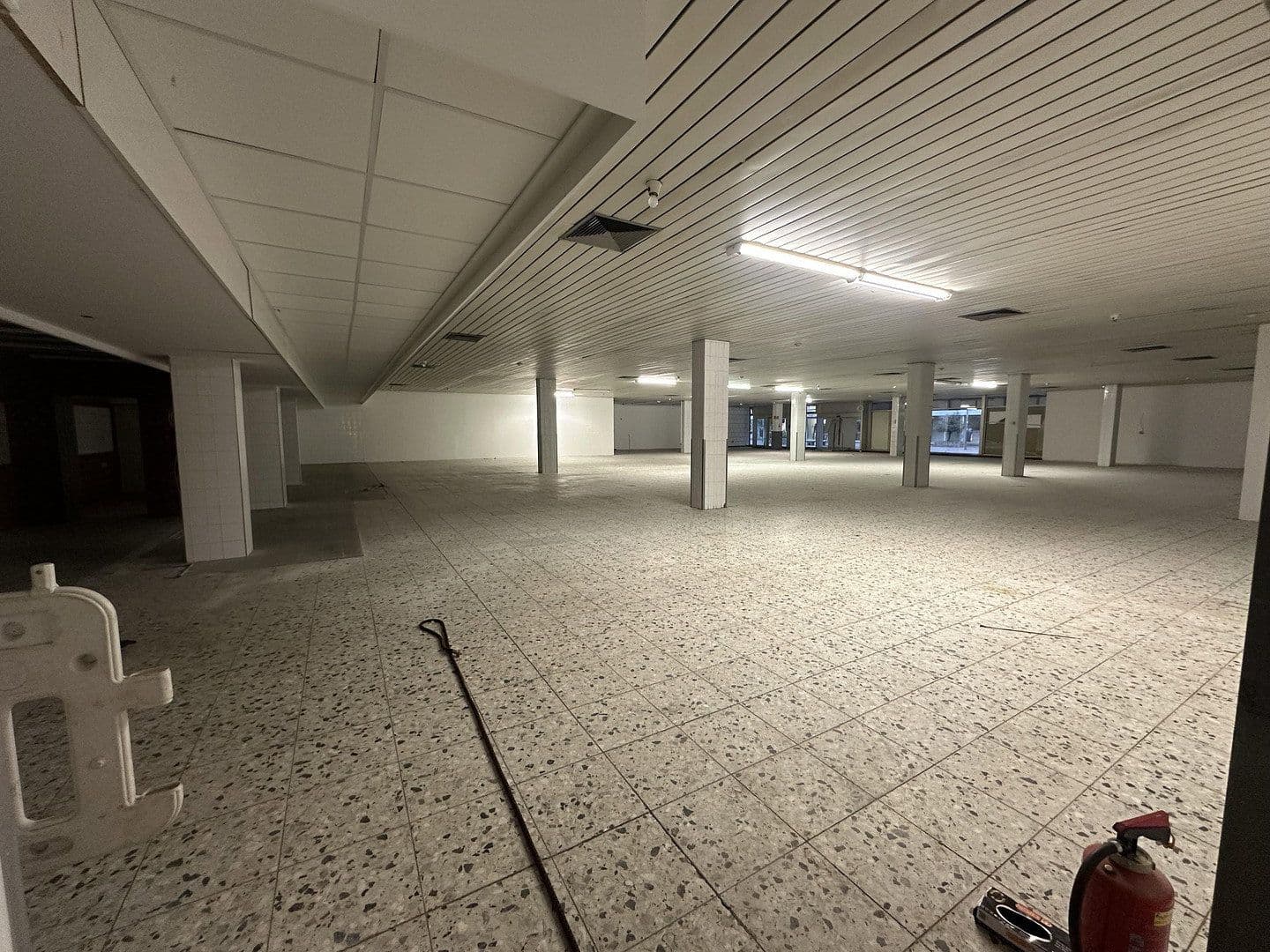 Pronájem nebytového prostoru 1.232 m², MierendorffWeg 19, Essen, Severní Porýní-Vestfálsko Pronájem nebytového prostoru 1.232 m², MierendorffWeg 19, Essen, Severní Porýní-Vestfálsko