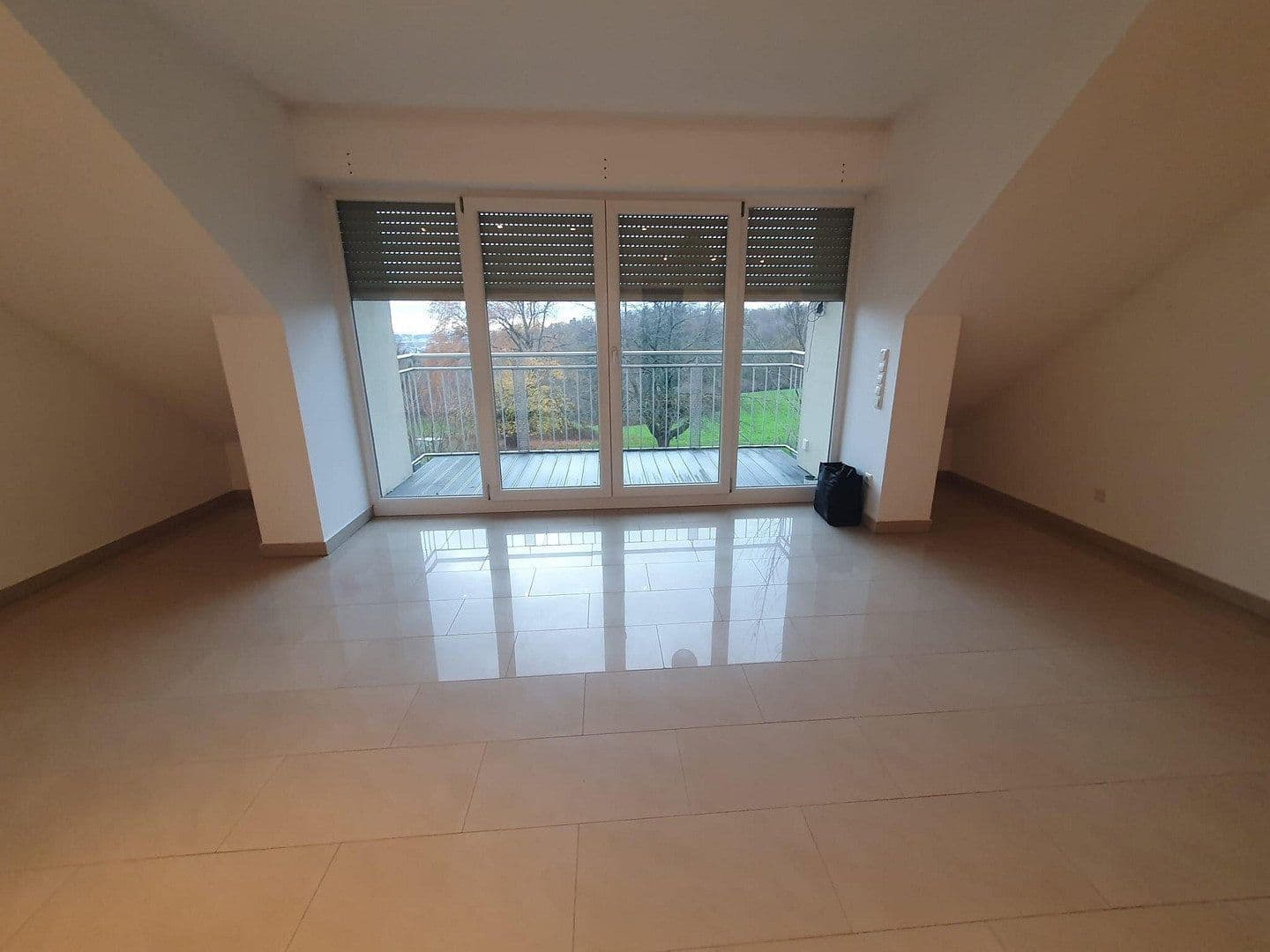 Pronájem bytu 3+1 109 m², Haibach, Bavorsko Pronájem bytu 3+1 109 m², Haibach, Bavorsko