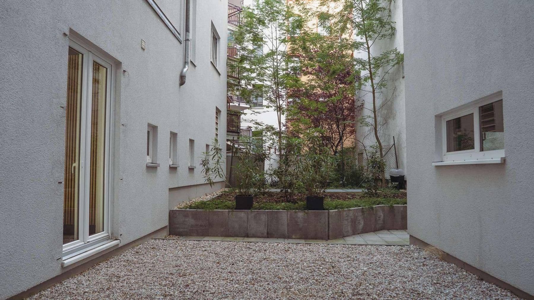 Pronájem nebytového prostoru 288 m², Danziger Str. 211, Berlin, Berlín Pronájem nebytového prostoru 288 m², Danziger Str. 211, Berlin, Berlín