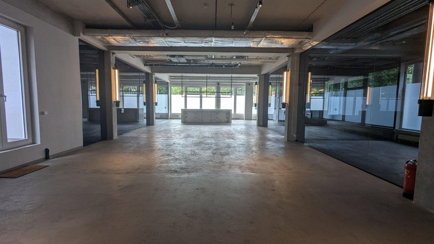 Pronájem nebytového prostoru 288 m², Danziger Str. 211, Berlin, Berlín Pronájem nebytového prostoru 288 m², Danziger Str. 211, Berlin, Berlín