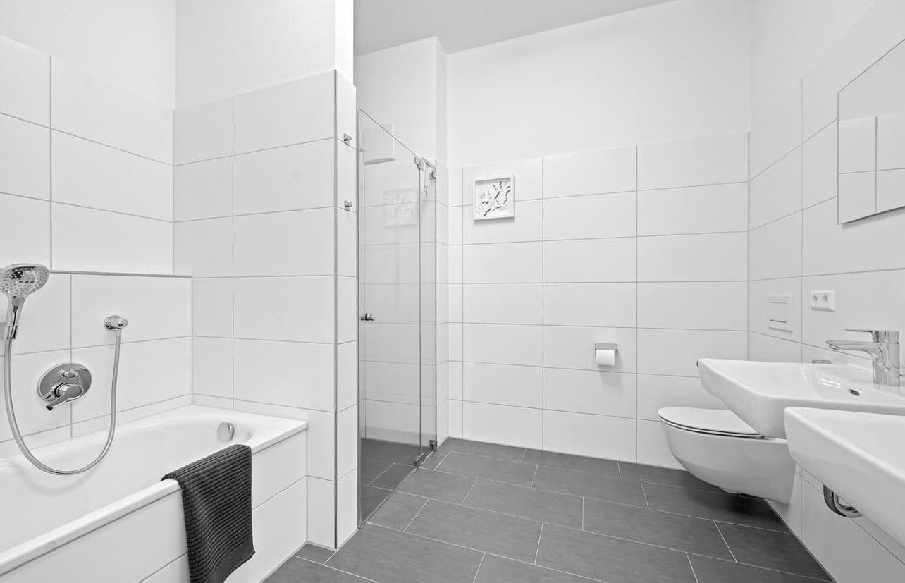 Pronájem bytu 3+1 105 m², Friedrichshafen, Bádensko-Württembersko Pronájem bytu 3+1 105 m², Friedrichshafen, Bádensko-Württembersko