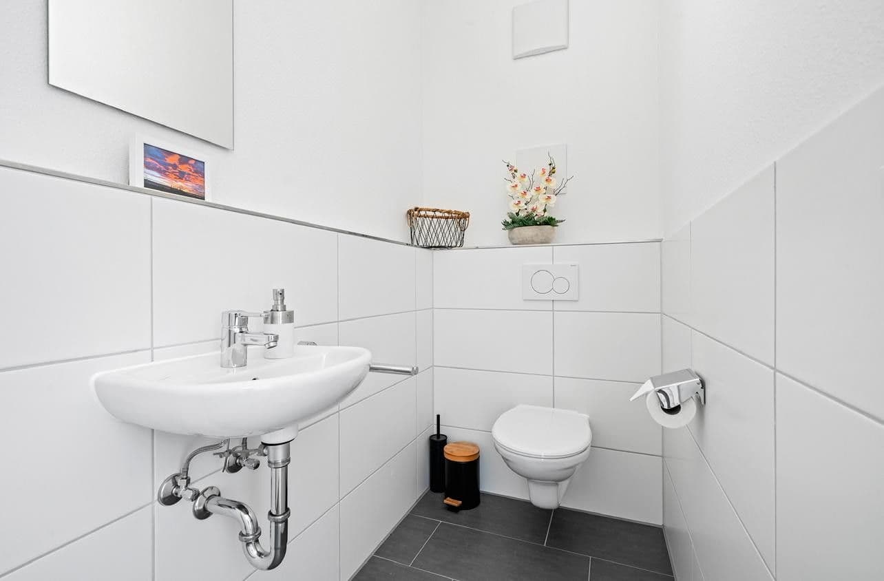 Pronájem bytu 3+1 105 m², Friedrichshafen, Bádensko-Württembersko Pronájem bytu 3+1 105 m², Friedrichshafen, Bádensko-Württembersko