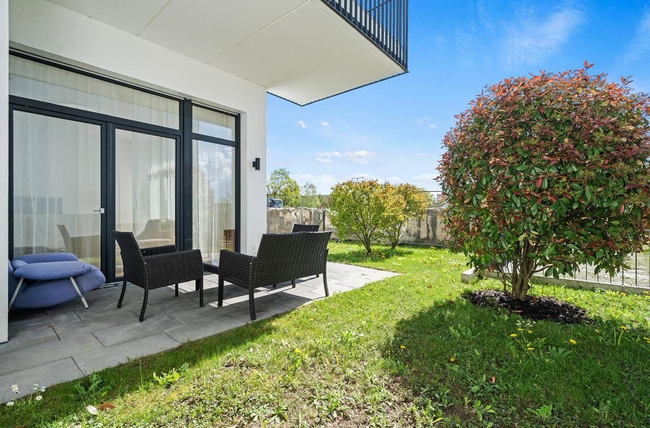 Pronájem bytu 3+1 105 m², Friedrichshafen, Bádensko-Württembersko Pronájem bytu 3+1 105 m², Friedrichshafen, Bádensko-Württembersko