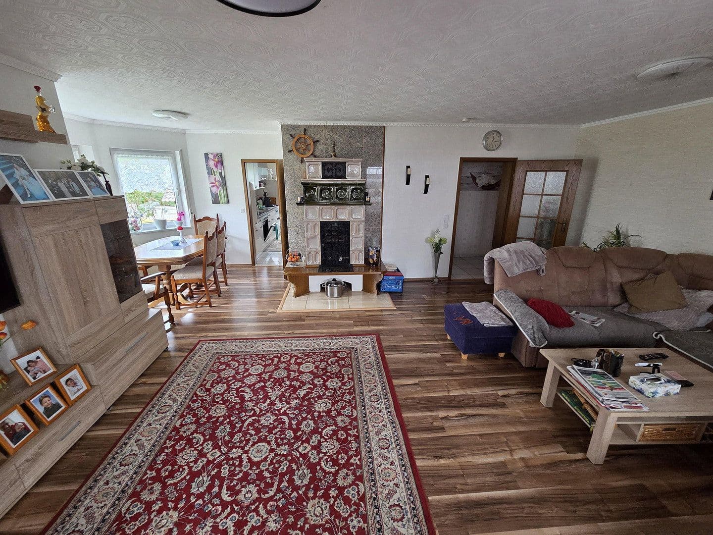 Prodej domu 225 m², pozemek 1.118 m², Raiffeisenstrasse 19, Biebern, Porýní-Falc Prodej domu 225 m², pozemek 1.118 m², Raiffeisenstrasse 19, Biebern, Porýní-Falc