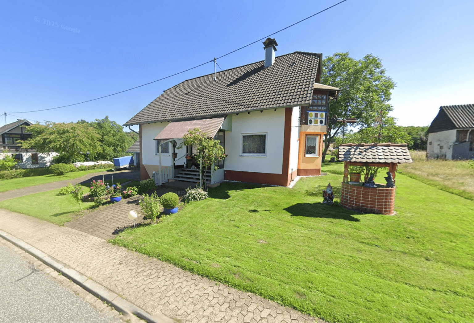 Prodej domu 225 m², pozemek 1.118 m², Raiffeisenstrasse 19, Biebern, Porýní-Falc Prodej domu 225 m², pozemek 1.118 m², Raiffeisenstrasse 19, Biebern, Porýní-Falc