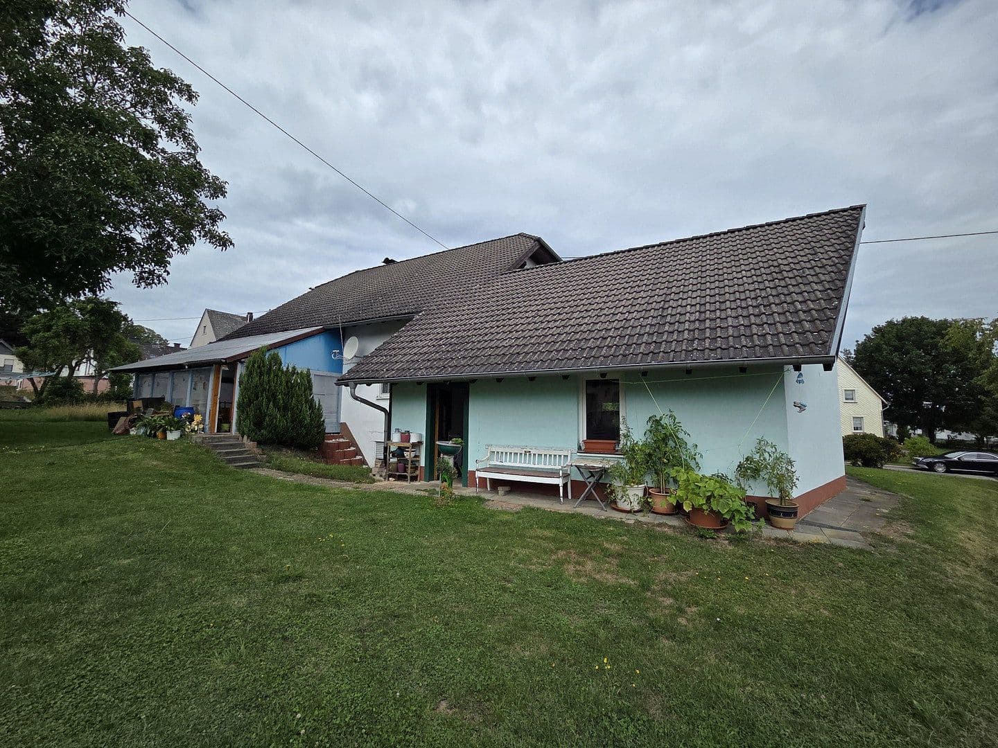 Prodej domu 225 m², pozemek 1.118 m², Raiffeisenstrasse 19, Biebern, Porýní-Falc Prodej domu 225 m², pozemek 1.118 m², Raiffeisenstrasse 19, Biebern, Porýní-Falc