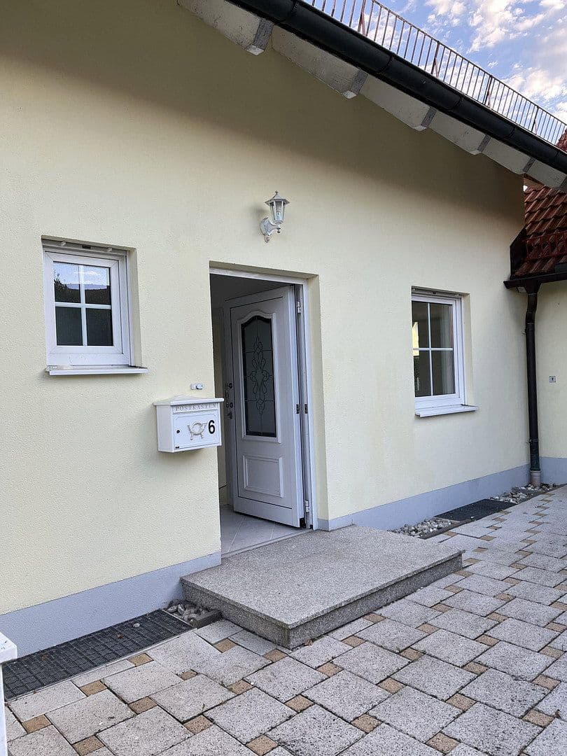 Pronájem domu 170 m², pozemek 409 m², Saiblingstr.6, Eching, Bavorsko Pronájem domu 170 m², pozemek 409 m², Saiblingstr.6, Eching, Bavorsko