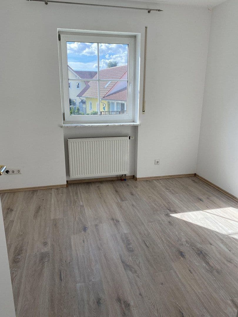 Pronájem domu 170 m², pozemek 409 m², Saiblingstr.6, Eching, Bavorsko Pronájem domu 170 m², pozemek 409 m², Saiblingstr.6, Eching, Bavorsko