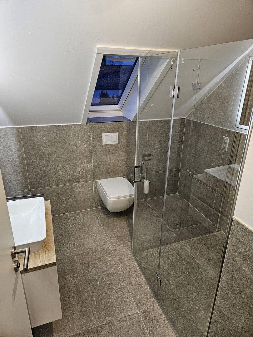 Pronájem bytu 3+1 106 m², Jann-Berghaus-Straße 16, Moormerland, Dolní Sasko Pronájem bytu 3+1 106 m², Jann-Berghaus-Straße 16, Moormerland, Dolní Sasko