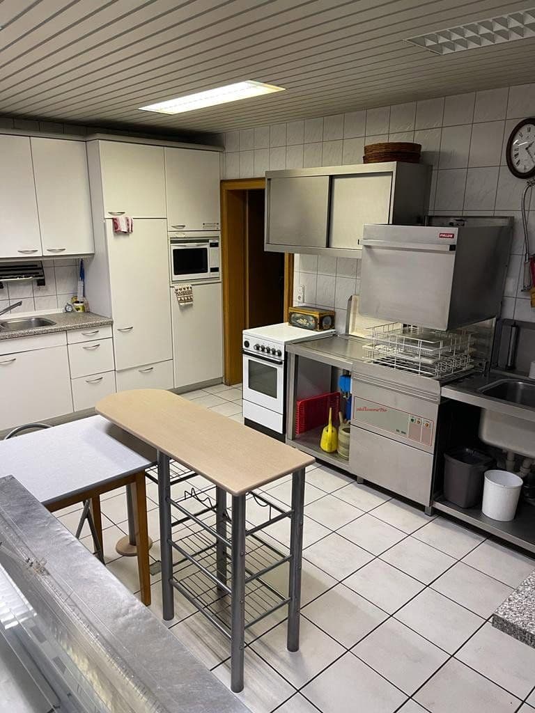 Pronájem domu 300 m², pozemek 550 m², Straubing, Bavorsko Pronájem domu 300 m², pozemek 550 m², Straubing, Bavorsko