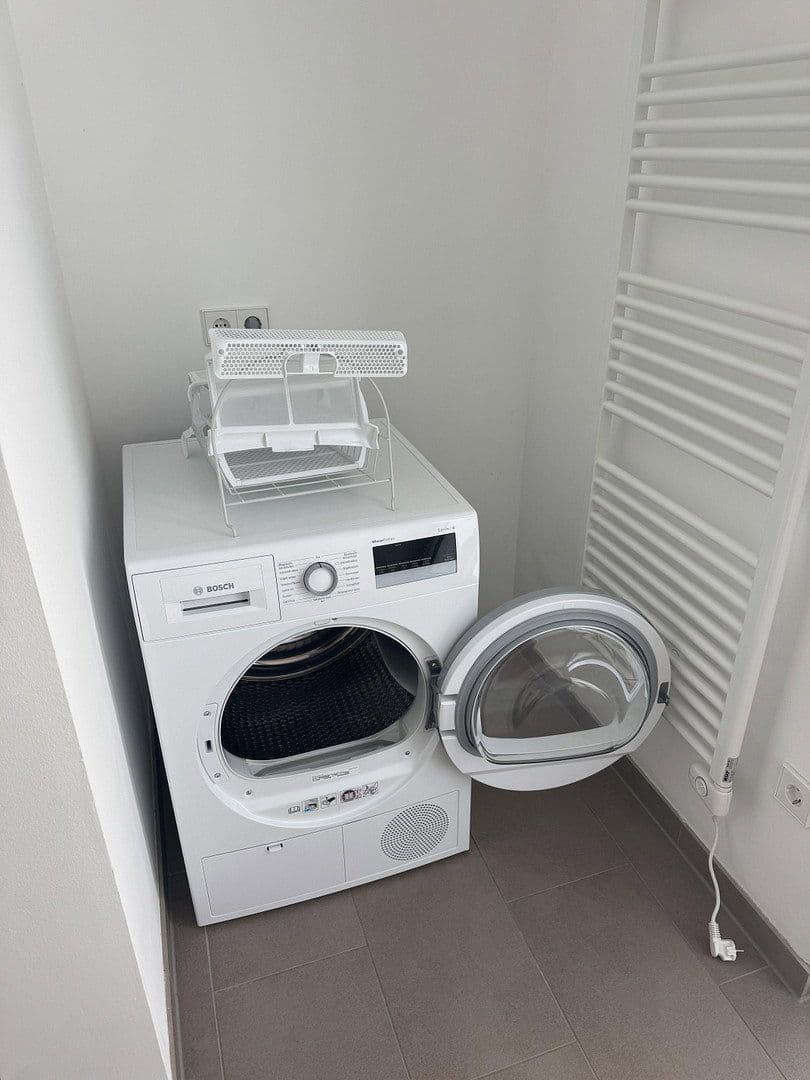 Pronájem bytu 1+1 39 m², Frankfurt, Hessen Pronájem bytu 1+1 39 m², Frankfurt, Hessen