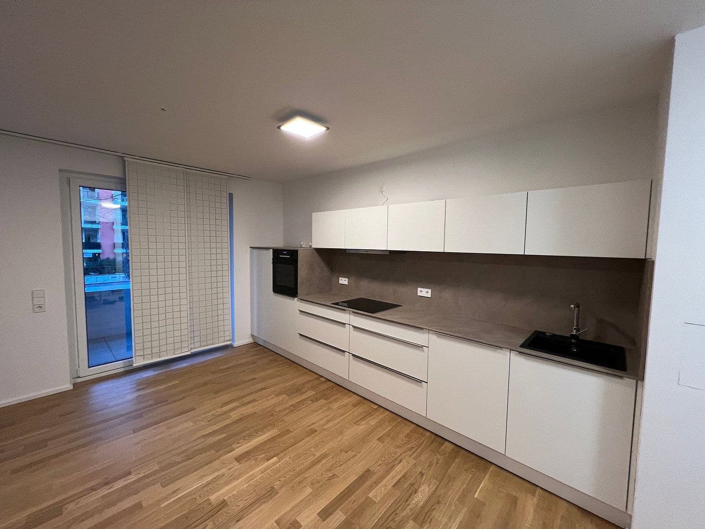 Pronájem bytu 1+1 39 m², Frankfurt, Hessen Pronájem bytu 1+1 39 m², Frankfurt, Hessen