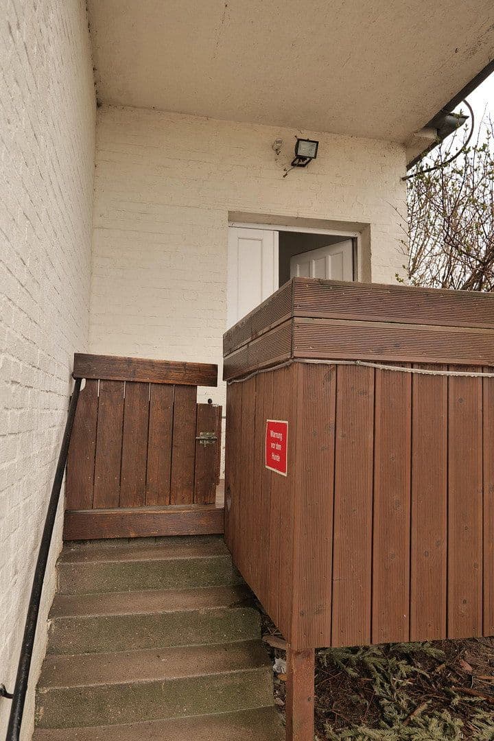 Prodej domu 335 m², pozemek 725 m², Ernst-Thälmann-Straße 13, Sagard, Mecklenburg-Vorpommern Prodej domu 335 m², pozemek 725 m², Ernst-Thälmann-Straße 13, Sagard, Mecklenburg-Vorpommern