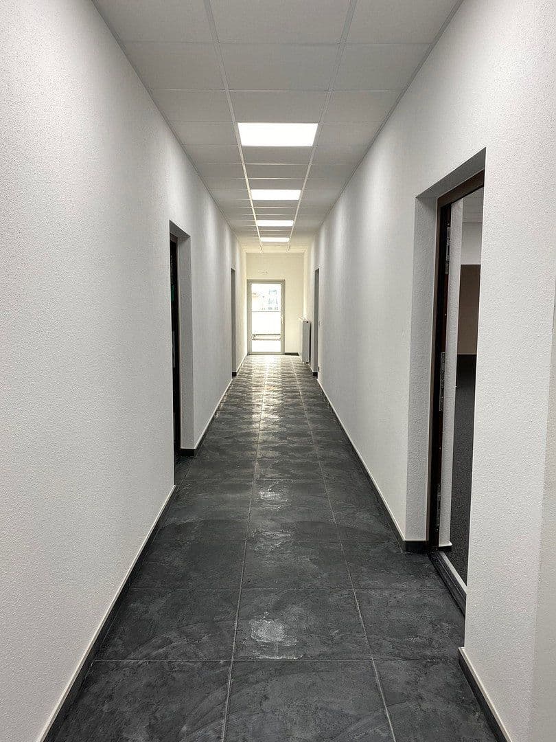 Prodej kanceláře 1.000 m², Großmehring, Bavorsko Prodej kanceláře 1.000 m², Großmehring, Bavorsko