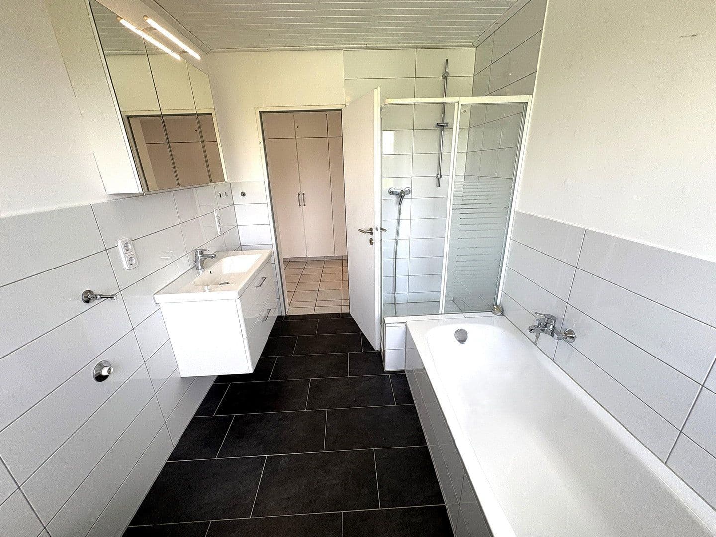 Pronájem bytu 4+1 116 m², Ostbevern, Severní Porýní-Vestfálsko Pronájem bytu 4+1 116 m², Ostbevern, Severní Porýní-Vestfálsko