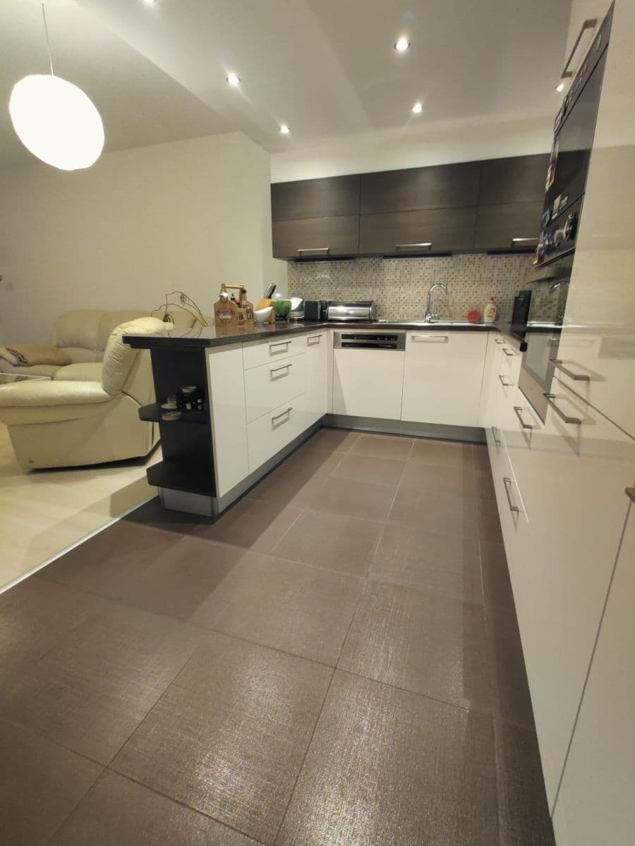 Pronájem bytu 3+kk 78 m², Modenská, Praha, Praha Pronájem bytu 3+kk 78 m², Modenská, Praha, Praha