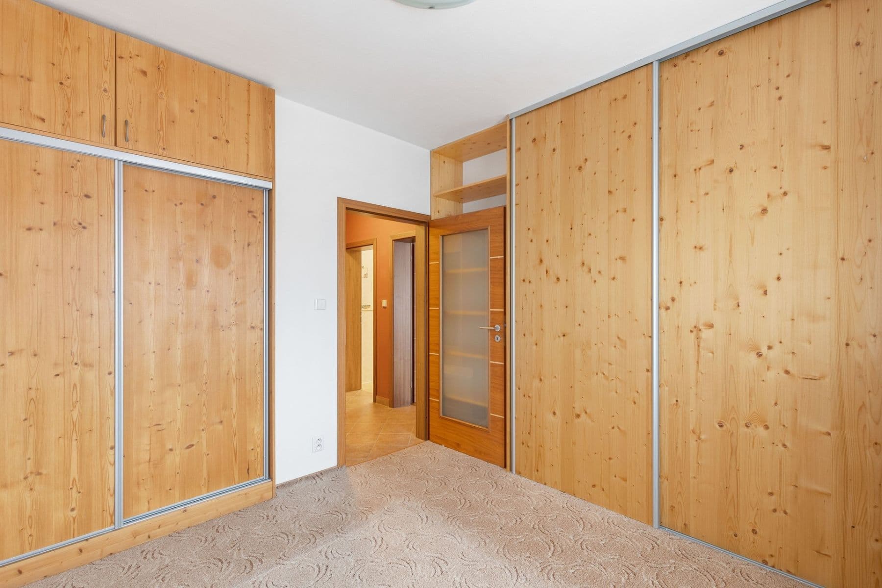 Pronájem bytu 3+kk 82 m², Českodubská, Praha, Praha Pronájem bytu 3+kk 82 m², Českodubská, Praha, Praha