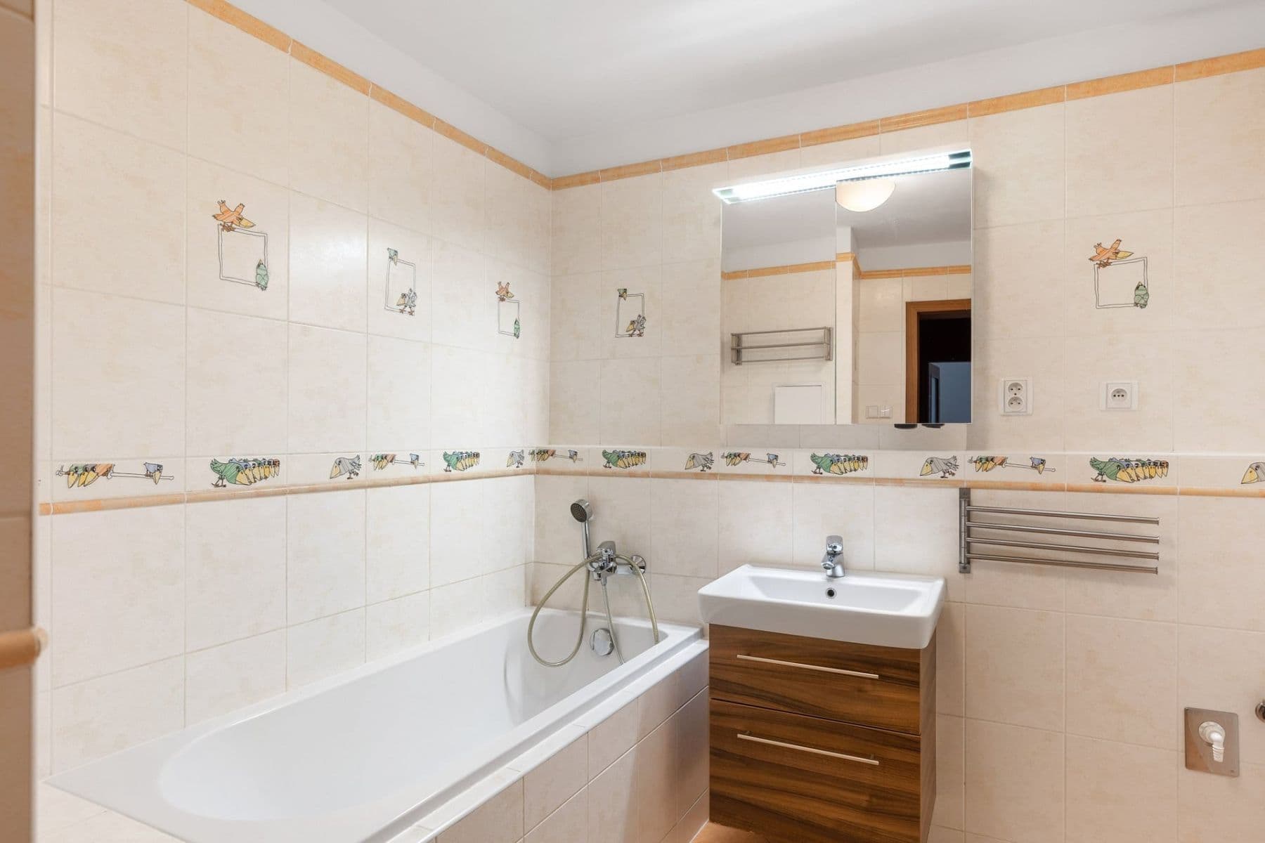 Pronájem bytu 3+kk 82 m², Českodubská, Praha, Praha Pronájem bytu 3+kk 82 m², Českodubská, Praha, Praha