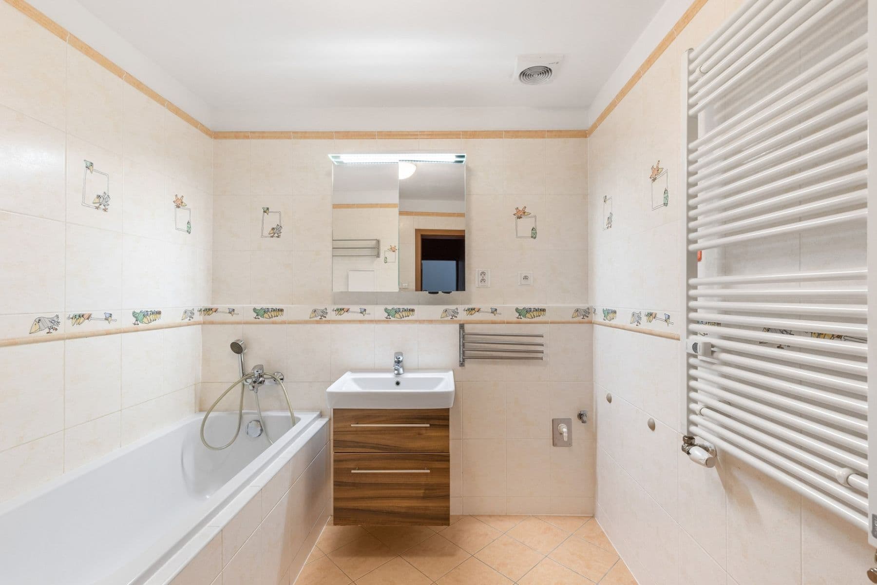 Pronájem bytu 3+kk 82 m², Českodubská, Praha, Praha Pronájem bytu 3+kk 82 m², Českodubská, Praha, Praha