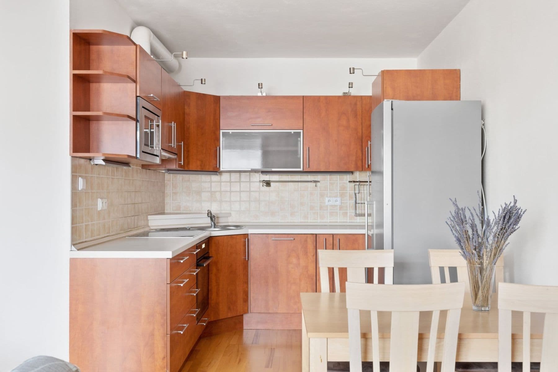 Pronájem bytu 3+kk 82 m², Českodubská, Praha, Praha Pronájem bytu 3+kk 82 m², Českodubská, Praha, Praha