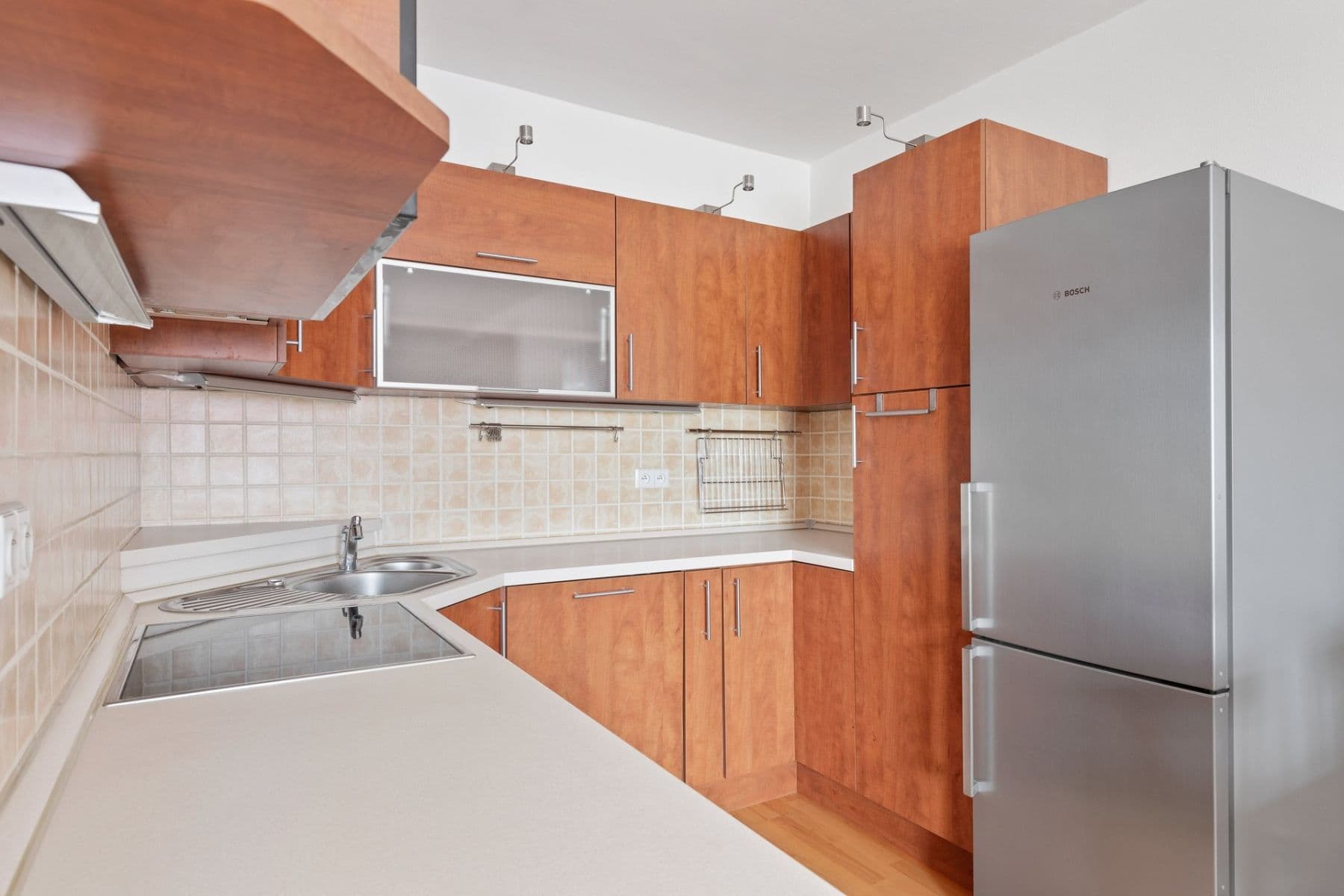 Pronájem bytu 3+kk 82 m², Českodubská, Praha, Praha Pronájem bytu 3+kk 82 m², Českodubská, Praha, Praha