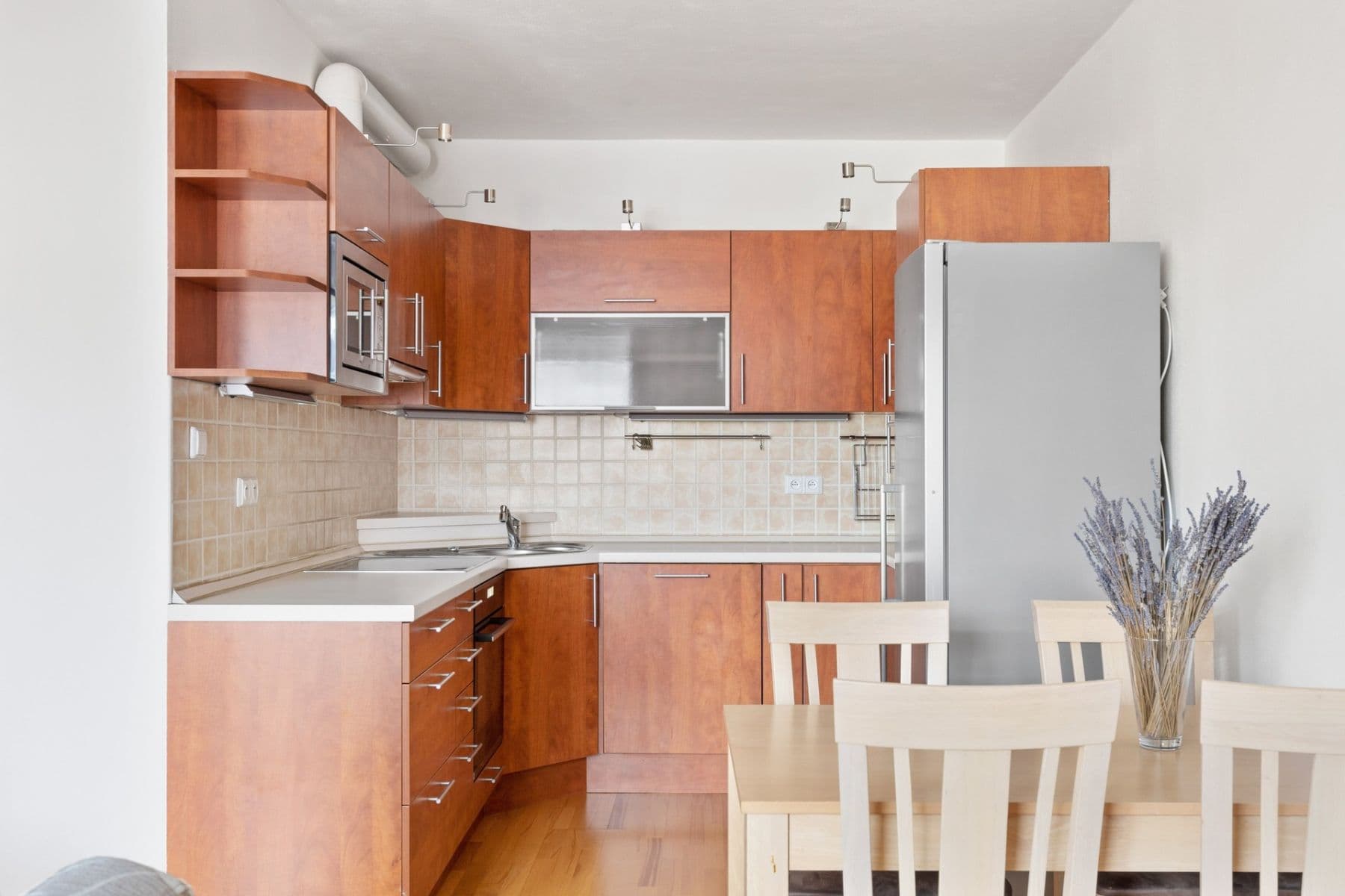 Pronájem bytu 3+kk 82 m², Českodubská, Praha, Praha Pronájem bytu 3+kk 82 m², Českodubská, Praha, Praha
