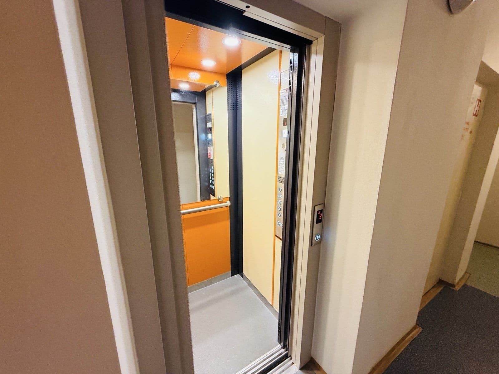 Pronájem bytu 3+1 68 m², Dlouhá třída, Havířov, Moravskoslezský kraj Pronájem bytu 3+1 68 m², Dlouhá třída, Havířov, Moravskoslezský kraj