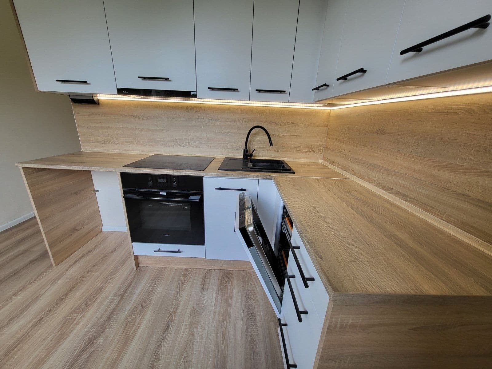Pronájem bytu 3+1 66 m², Moskevská, Havířov, Moravskoslezský kraj Pronájem bytu 3+1 66 m², Moskevská, Havířov, Moravskoslezský kraj