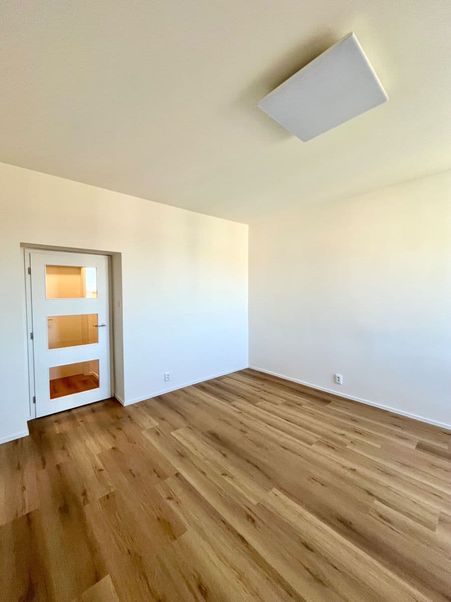 Pronájem bytu 1+1 35 m², Černokostelecká, Praha, Praha Pronájem bytu 1+1 35 m², Černokostelecká, Praha, Praha