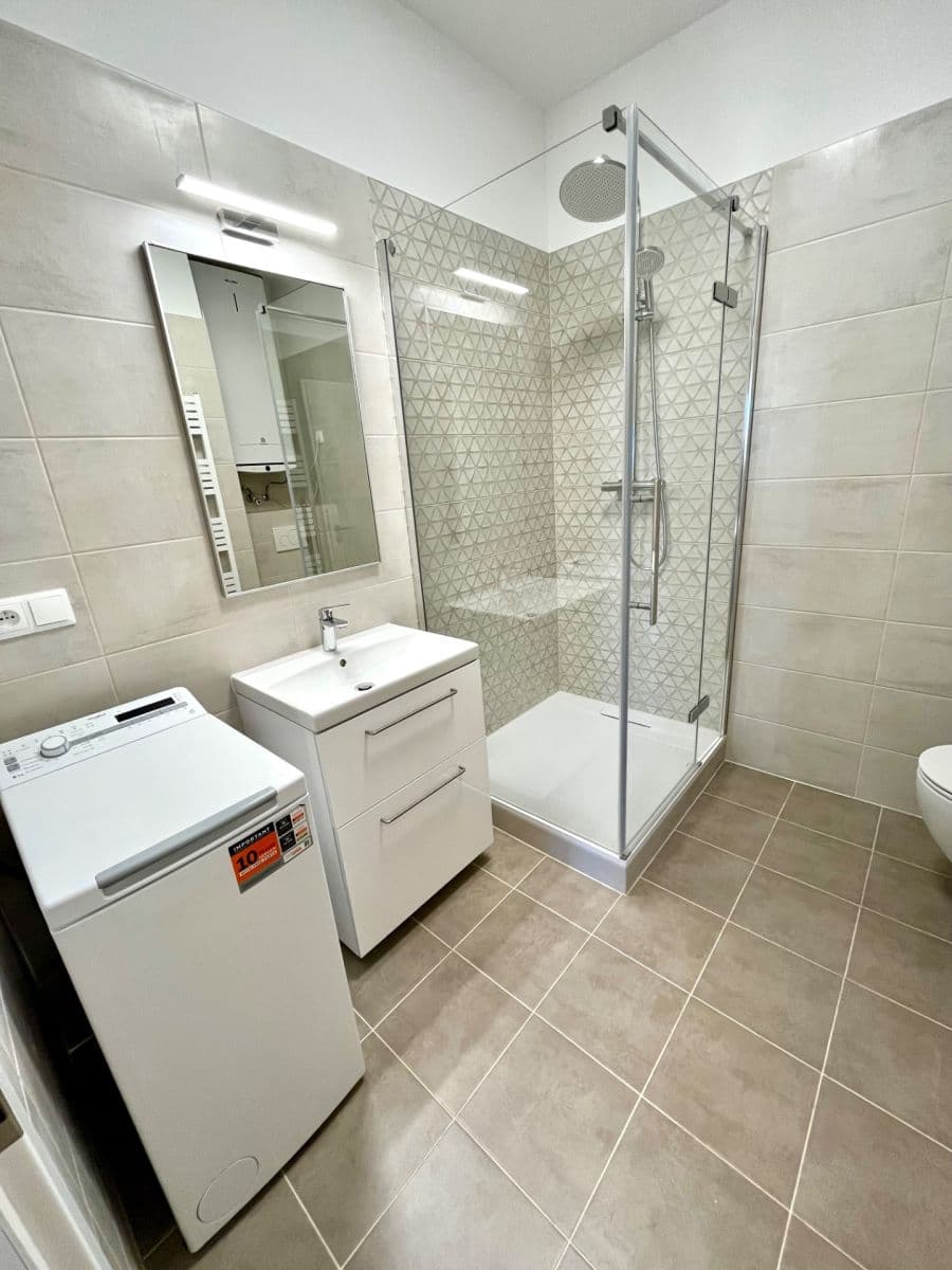 Pronájem bytu 1+1 35 m², Černokostelecká, Praha, Praha Pronájem bytu 1+1 35 m², Černokostelecká, Praha, Praha