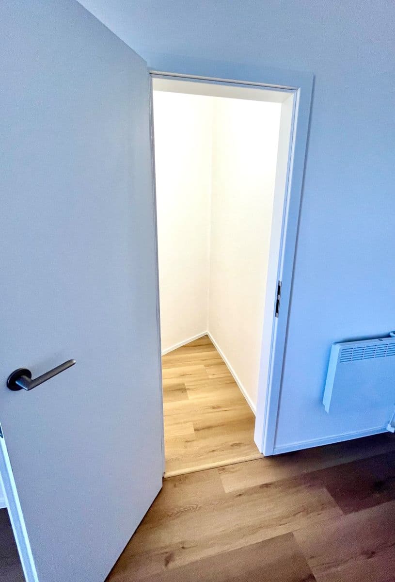 Pronájem bytu 1+1 35 m², Černokostelecká, Praha, Praha Pronájem bytu 1+1 35 m², Černokostelecká, Praha, Praha