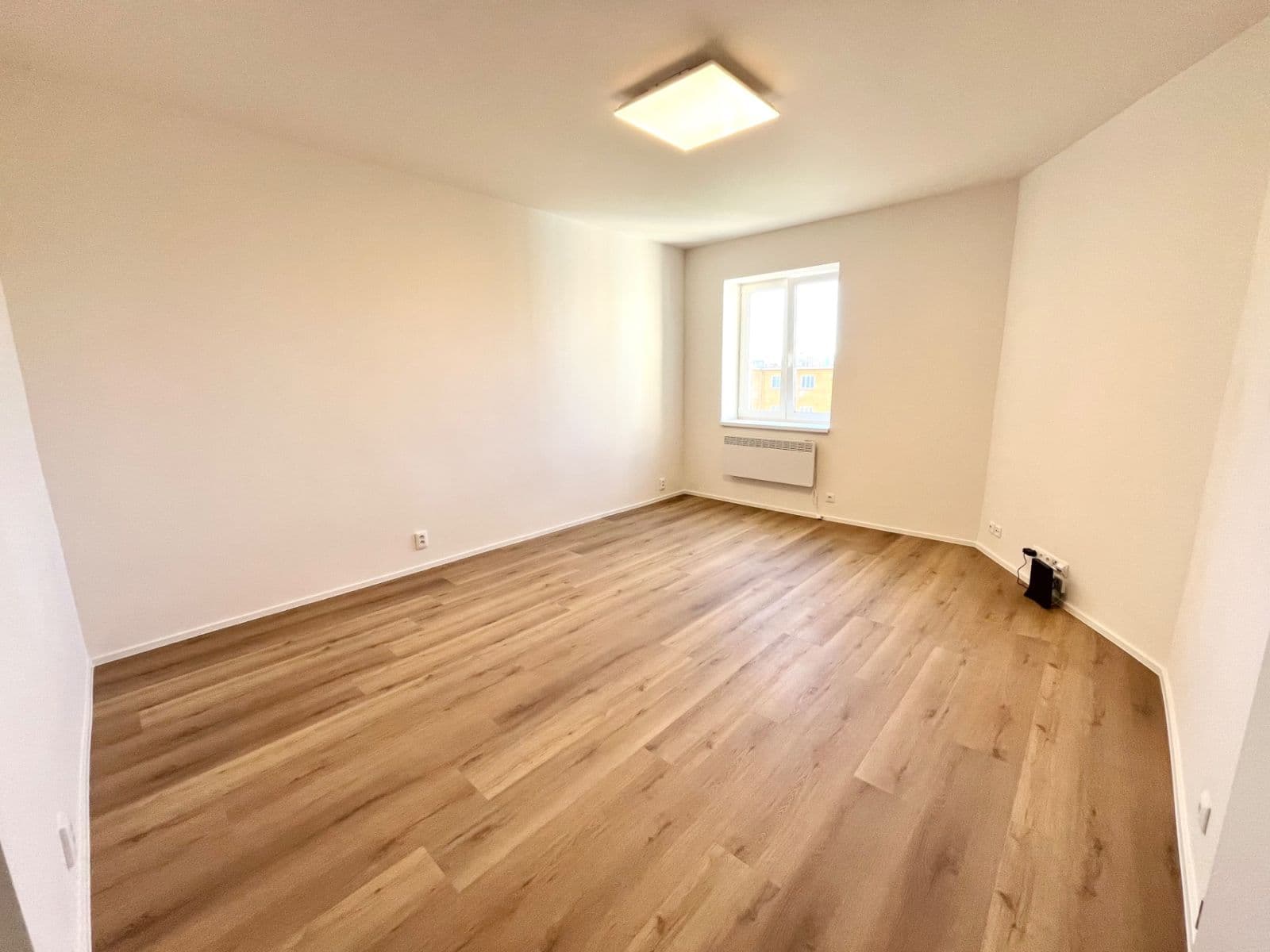 Pronájem bytu 1+1 35 m², Černokostelecká, Praha, Praha Pronájem bytu 1+1 35 m², Černokostelecká, Praha, Praha