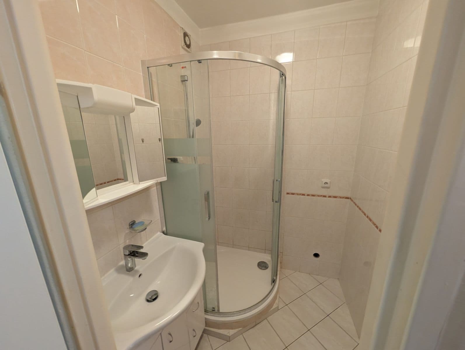 Pronájem bytu 4+1 69 m², Jasmínová, Ostrava, Moravskoslezský kraj Pronájem bytu 4+1 69 m², Jasmínová, Ostrava, Moravskoslezský kraj