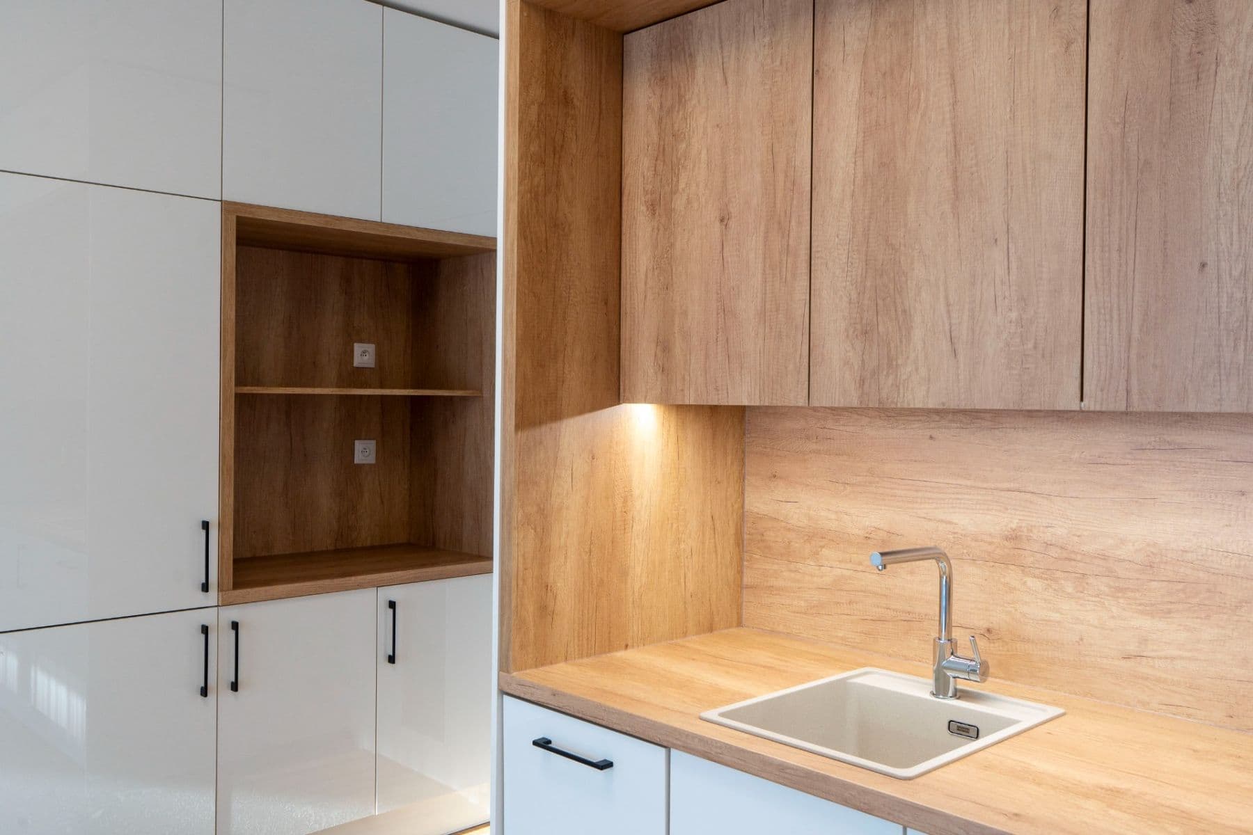 Pronájem bytu 1+kk 37 m², Gerstelova, Praha, Praha Pronájem bytu 1+kk 37 m², Gerstelova, Praha, Praha