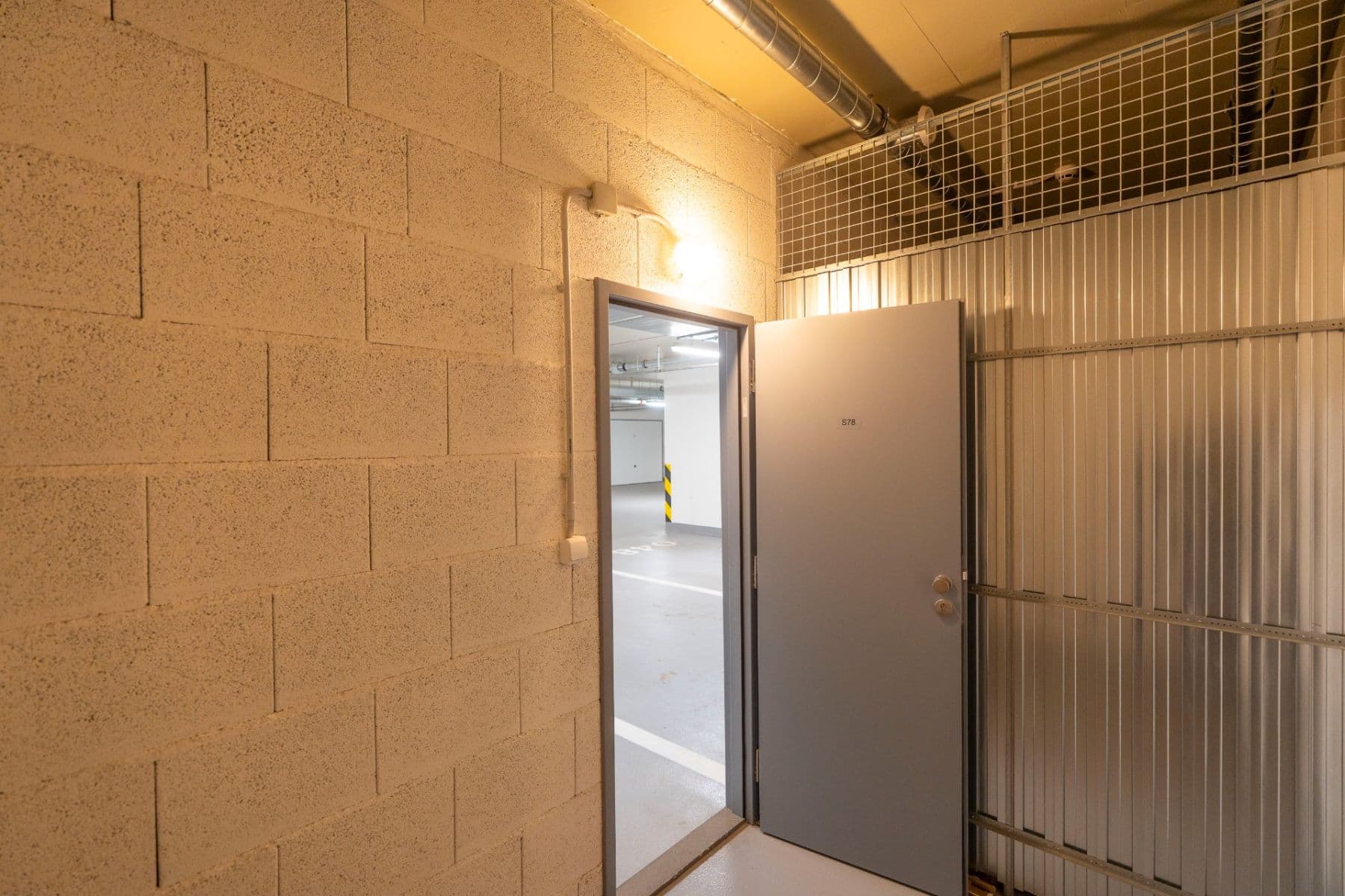 Pronájem bytu 1+kk 37 m², Gerstelova, Praha, Praha Pronájem bytu 1+kk 37 m², Gerstelova, Praha, Praha