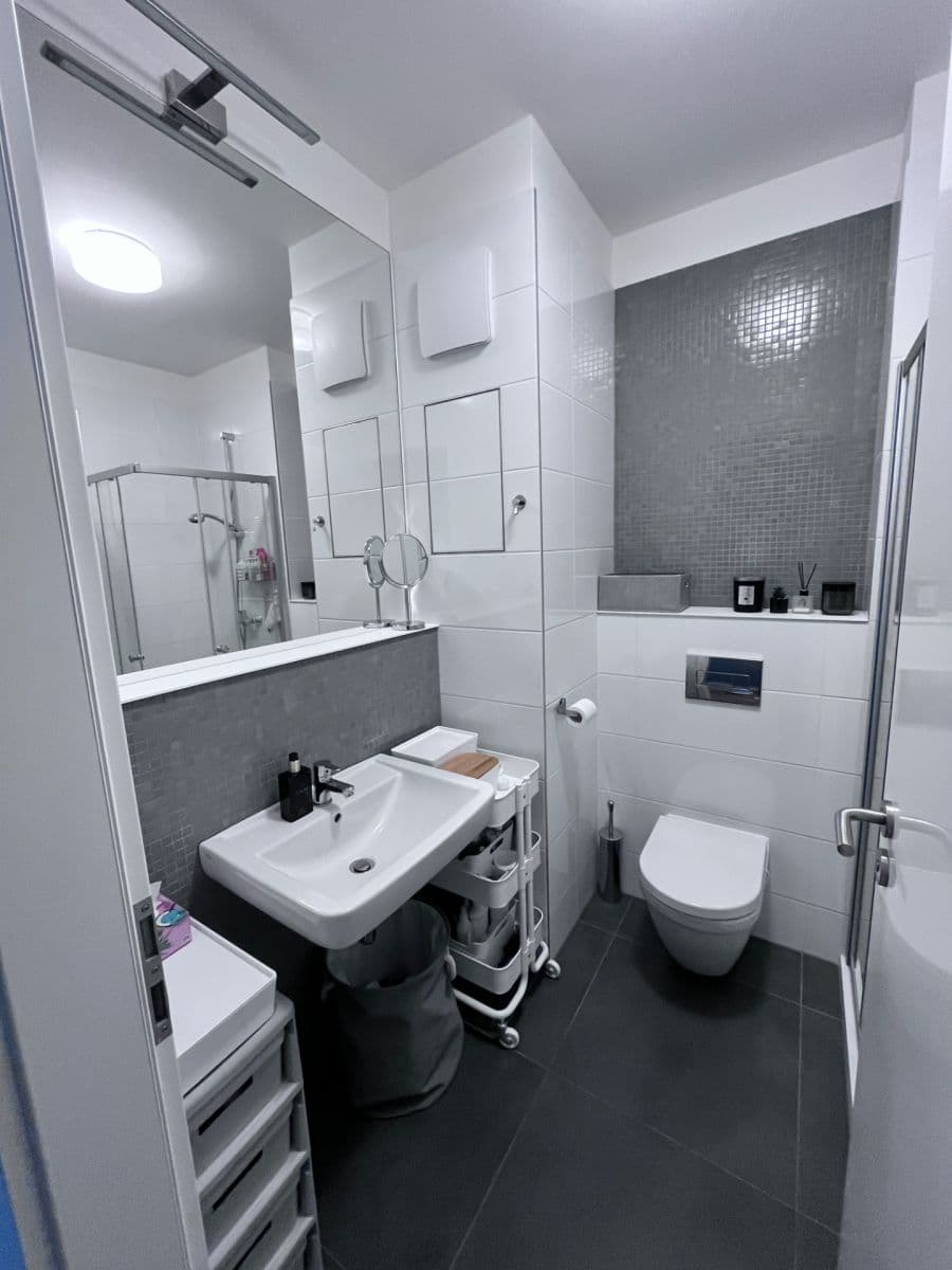 Pronájem bytu 1+kk 24 m², Novovysočanská, Praha, Praha Pronájem bytu 1+kk 24 m², Novovysočanská, Praha, Praha