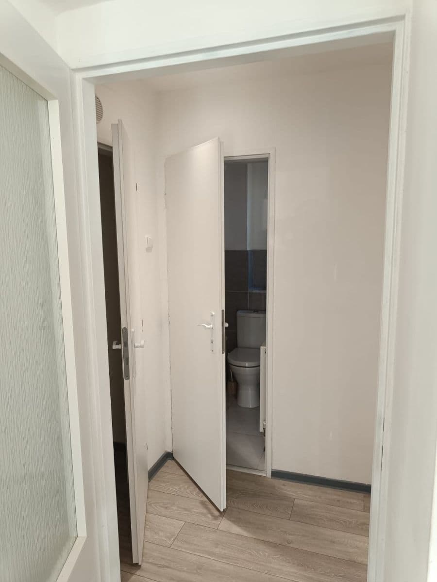 Pronájem bytu 2+kk 45 m², 2. května, Nymburk, Středočeský kraj Pronájem bytu 2+kk 45 m², 2. května, Nymburk, Středočeský kraj