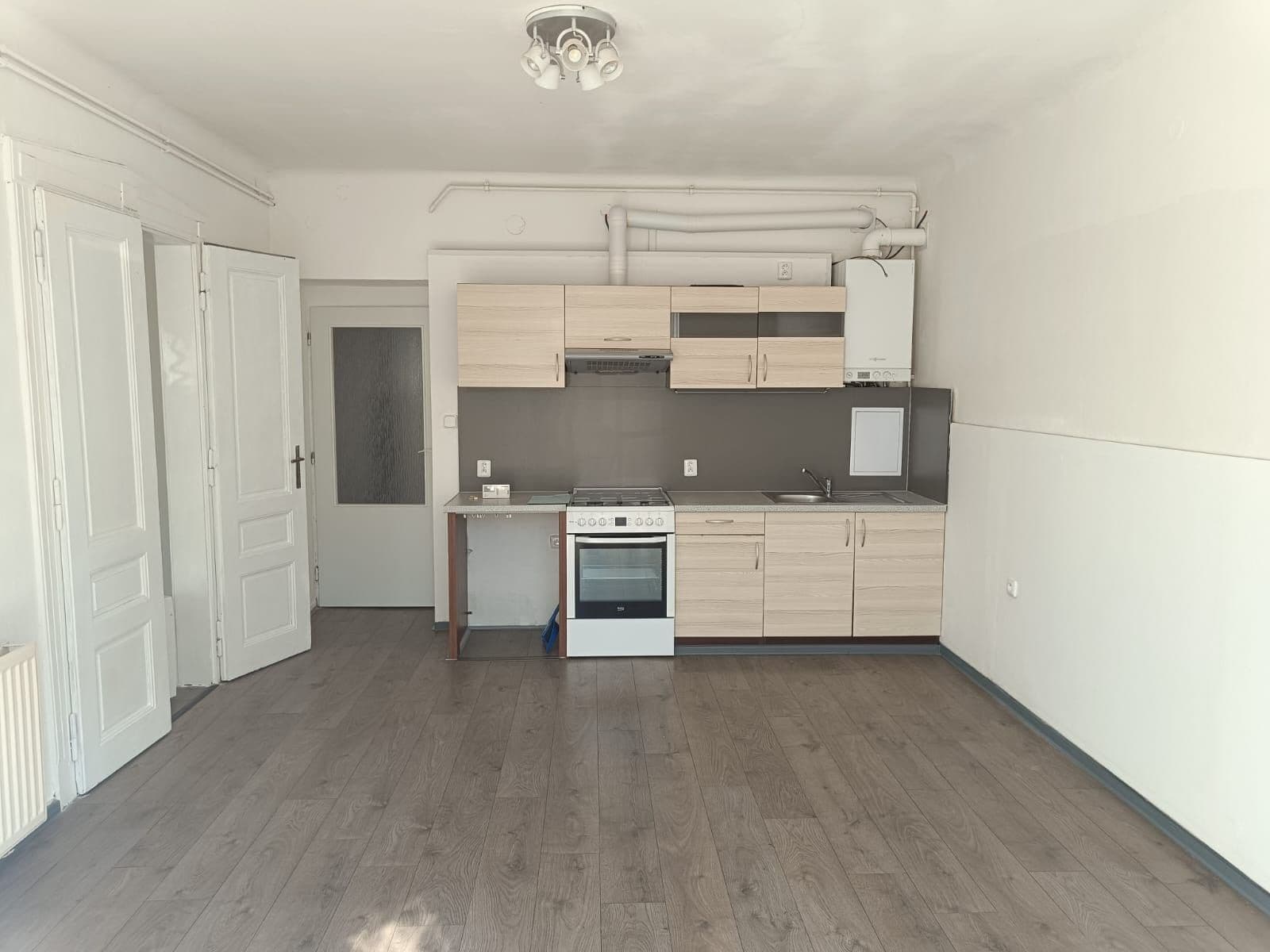 Pronájem bytu 2+kk 45 m², 2. května, Nymburk, Středočeský kraj Pronájem bytu 2+kk 45 m², 2. května, Nymburk, Středočeský kraj