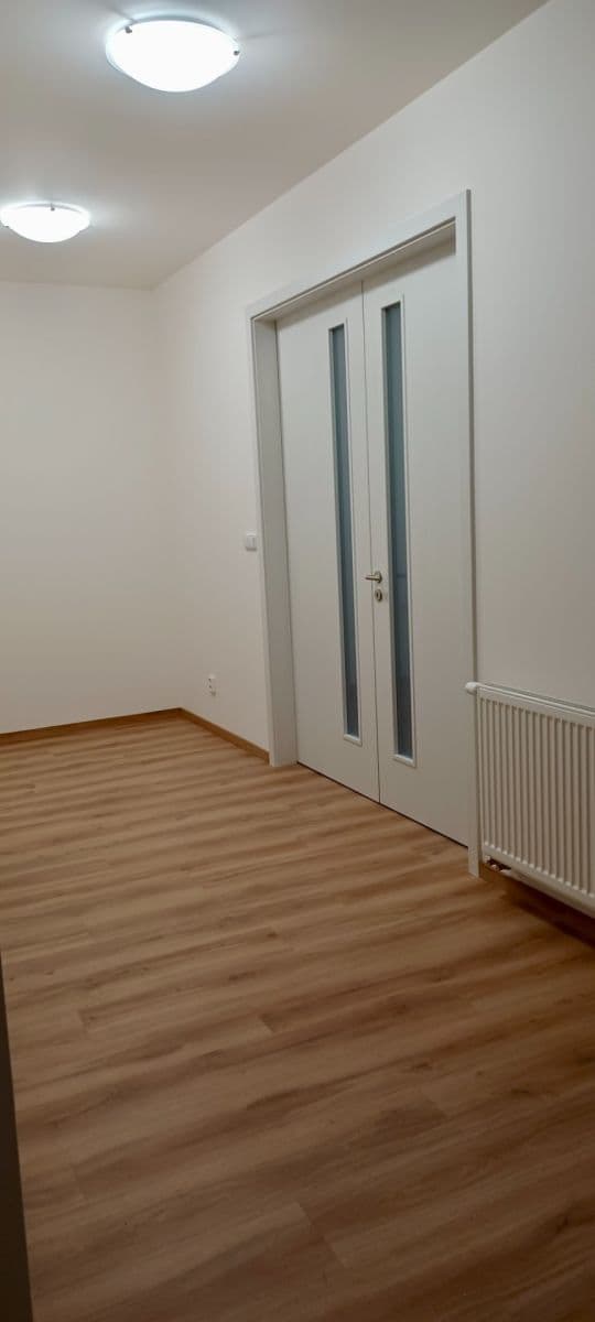 Pronájem bytu 3+kk 70 m², Tovární, Plzeň, Plzeňský kraj Pronájem bytu 3+kk 70 m², Tovární, Plzeň, Plzeňský kraj