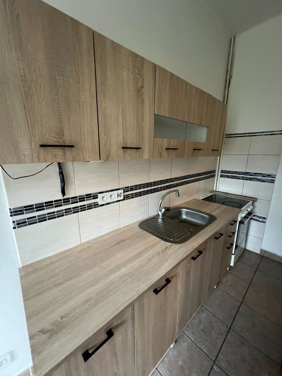 Pronájem bytu 1+1 42 m², Drážďanská, Ústí nad Labem, Ústecký kraj Pronájem bytu 1+1 42 m², Drážďanská, Ústí nad Labem, Ústecký kraj