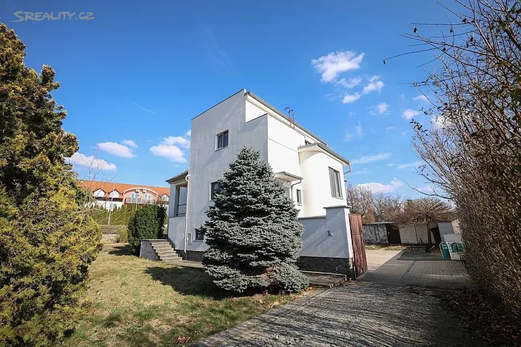 Prodej domu 300 m², pozemek 1.199 m², Nová, Pozořice, Jihomoravský kraj Prodej domu 300 m², pozemek 1.199 m², Nová, Pozořice, Jihomoravský kraj