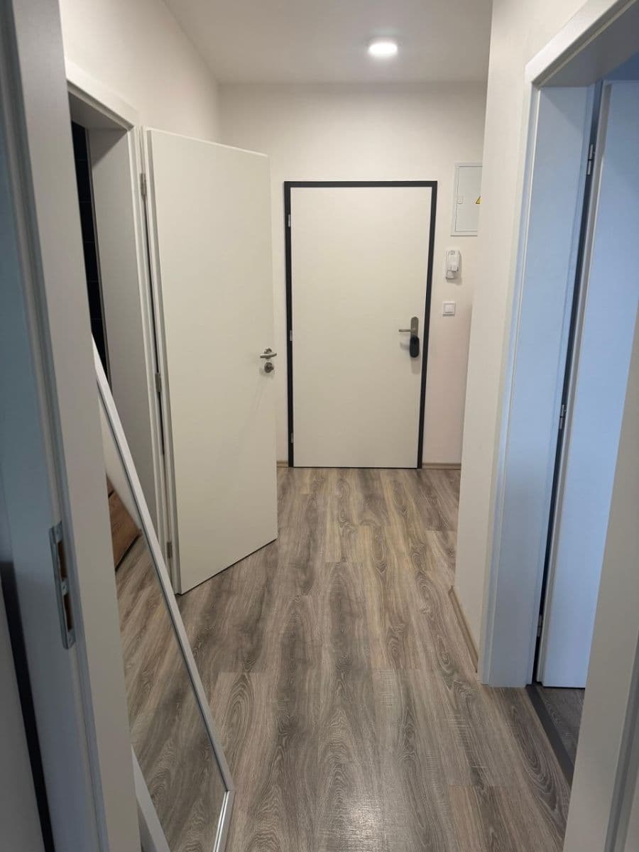 Pronájem bytu 2+kk 67 m², Tovární, Olomouc, Olomoucký kraj Pronájem bytu 2+kk 67 m², Tovární, Olomouc, Olomoucký kraj