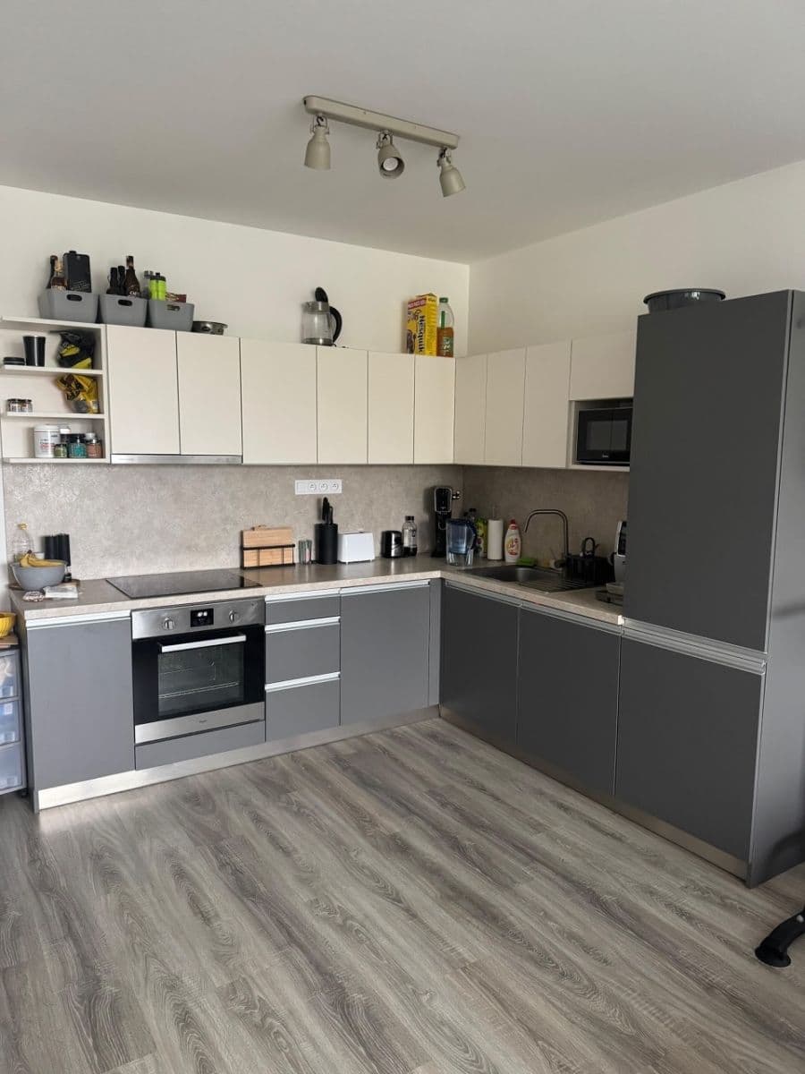 Pronájem bytu 2+kk 67 m², Tovární, Olomouc, Olomoucký kraj Pronájem bytu 2+kk 67 m², Tovární, Olomouc, Olomoucký kraj