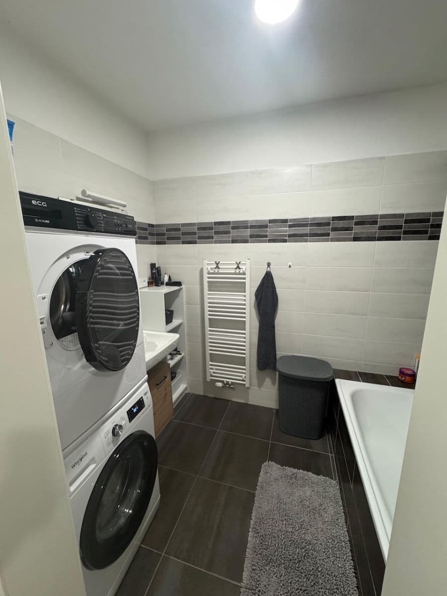 Pronájem bytu 2+kk 67 m², Tovární, Olomouc, Olomoucký kraj Pronájem bytu 2+kk 67 m², Tovární, Olomouc, Olomoucký kraj