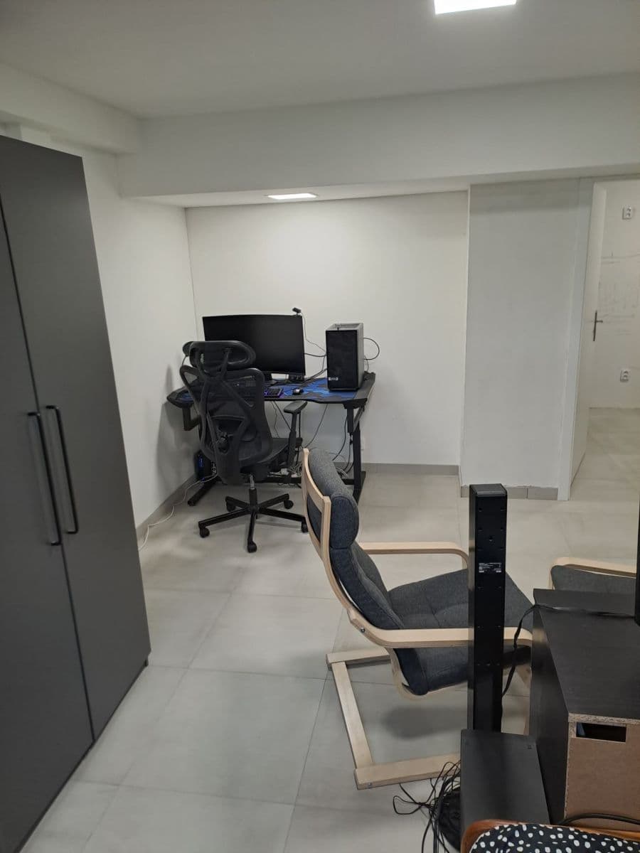 Prodej bytu 2+1 44 m², Manželů Dostálových, Praha, Praha Prodej bytu 2+1 44 m², Manželů Dostálových, Praha, Praha